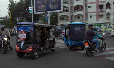 E-Rickshaw : भोपाल में यातायात व्यवस्था को लेकर प्रशासन ने लिया बड़ा एक्शन, अब मुख्य सड़कों पर नहीं चलेंगे ई-रिक्शा
