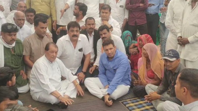 MP NEWS : मृतकों के परिजनों से मिलने खातेगांव-संदलपुर पहुंचे जीतू पटवारी, CM से की ये मांग