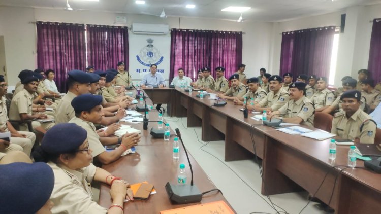 एक्शन मोड में रीवा आईजी, नशे के खिलाफ कड़ी कार्रवाई के दिए निर्देश