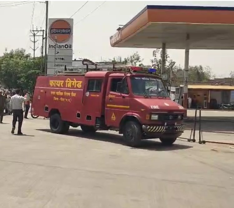 MP News: रीवा में पेट्रोल पंप पर CNG गैस का रिसाव, टेक्निकल टीम ने किया नियंत्रित