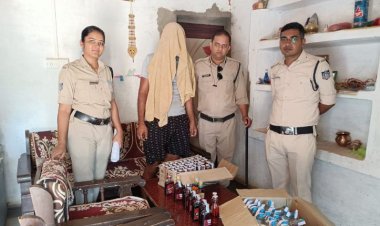 आबकारी विभाग ने दी दबिश,अवैध मदिरा जब्त, आरोपी गिरफ्तार