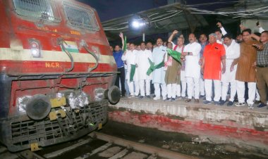 ग्वालियर से प्रयागराज के लिए नई ट्रेन सेवा शुरू, सांसद ने दिखाई हरी झंडी