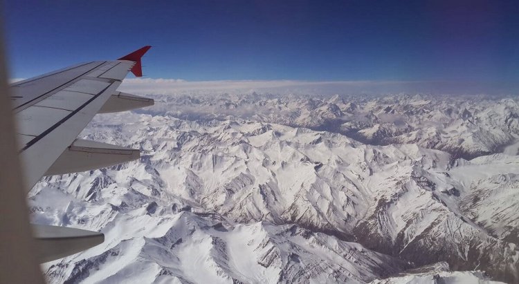 एयर स्ट्राइक के बाद इंदौर से जम्मू और जोधपुर की उड़ानें हुईं निरस्त