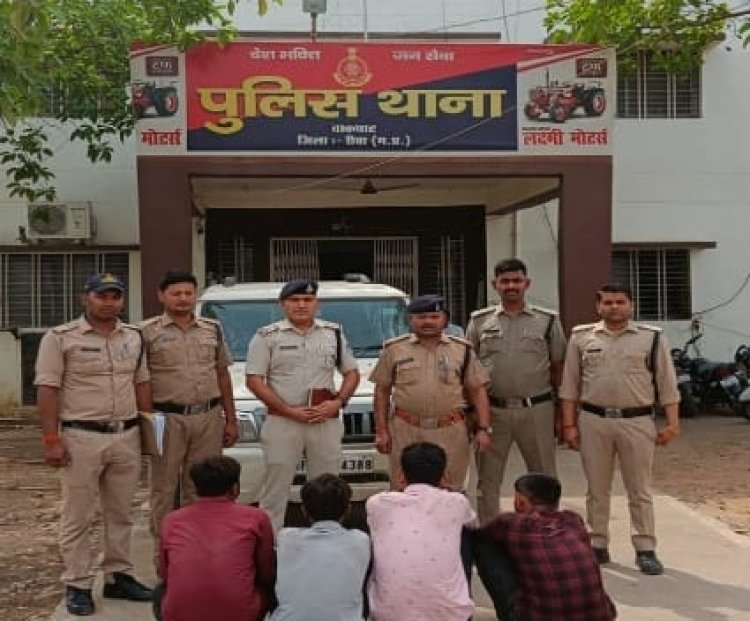 नशीली कफ सिरप के साथ चार तस्कर गिरफ्तार