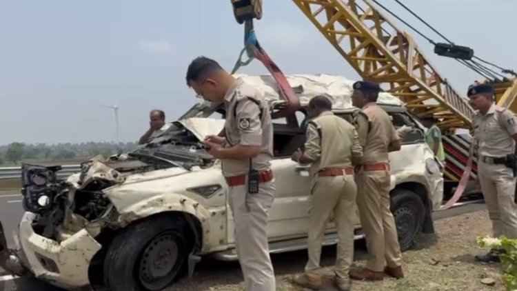Road Accident : रतलाम में एक्सप्रेसवे पर बिहार STF जवानों की पलटी गाड़ी, 2 की मौत