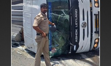 REWA NEWS: ऑटो पर ट्रक पलटा, 2 बच्चों समेत 7 लोगों की मौत
