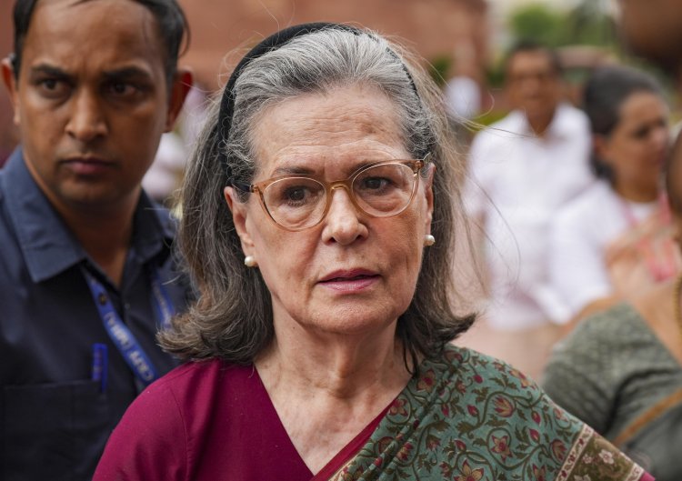 सोनिया गांधी की तबीयत बिगड़ी, सर गंगा राम अस्पताल में किया एडमिट
