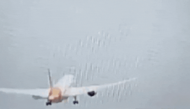 बोइंग 787-8 ड्रीमलाइनर क्रैश: रिपोर्ट्स में दावा प्लेन में सवार सभी 242 लोगों की मौत, इनमें 53 ब्रिटिश, 7 पुर्तगाली और एक कनाडाई नागरिक