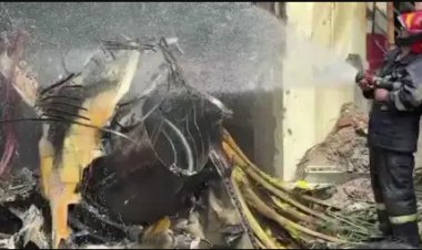 बांग्लादेश एयरफोर्स का ट्रेनर विमान ढाका के स्कूल पर गिरा