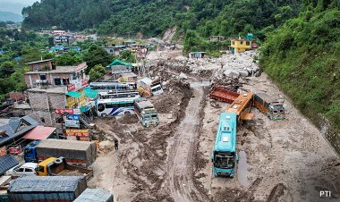 MONSOON 2025: पूरे देश में भारी बारिश का ऑरेंज अलर्ट, HP में दंपती की मौत