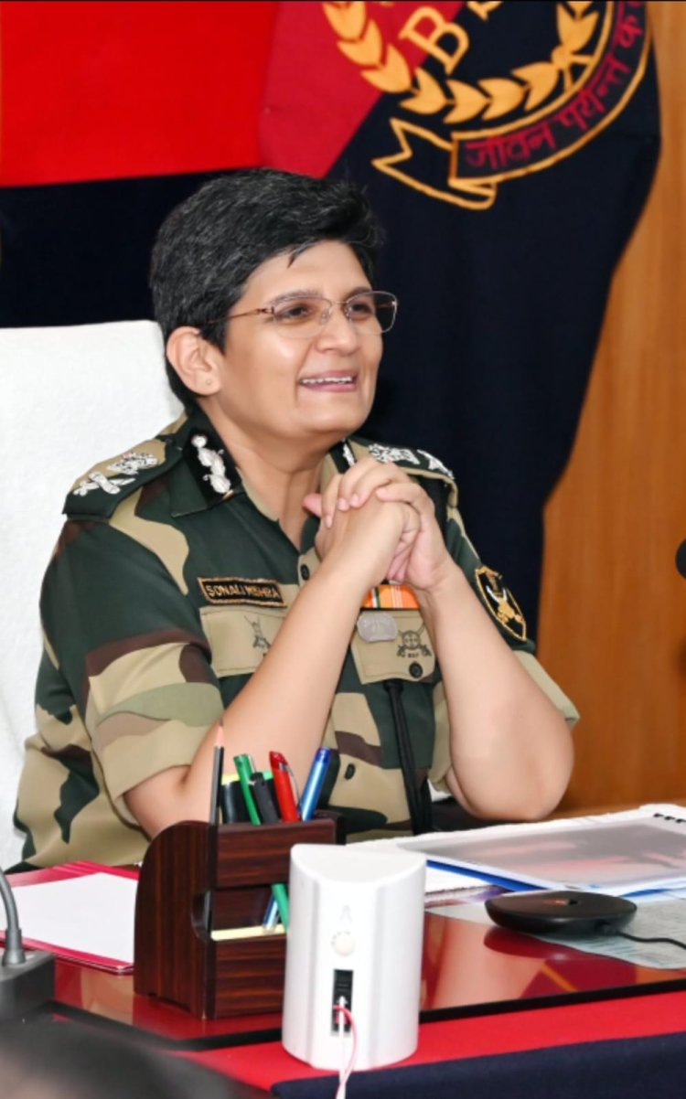 1993 बैच की IPS सोनाली मिश्रा RPF की पहली महिला DG बनीं