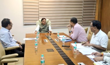 भोपाल में रीवा जिले की खाद वितरण व्यवस्था का राजेंद्र शुक्ल ने लिया जायजा