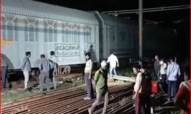 खंडवा में मालगाड़ी पटरी से उतरी थमा मुंबई- दिल्ली रूट