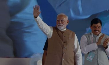 प्रधानमंत्री नरेंद्र मोदी का धार में जोरदार स्वागत, देखिए कार्यक्रम की शानदार तस्वीरें