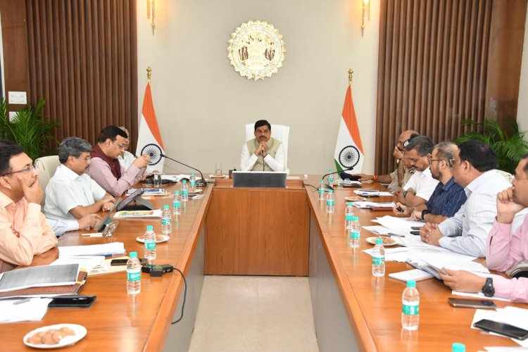 CM ने बाढ़ प्रभावित क्षेत्रों में राहत कार्यों की समीक्षा की, खाद्य वितरण के लिए दिए निर्देश