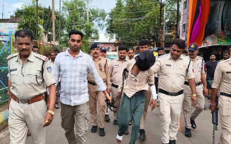 "अपराध करना पाप है पुलिस हमारी बाप" गंजबासौदा में आरोपी का जुलूस!