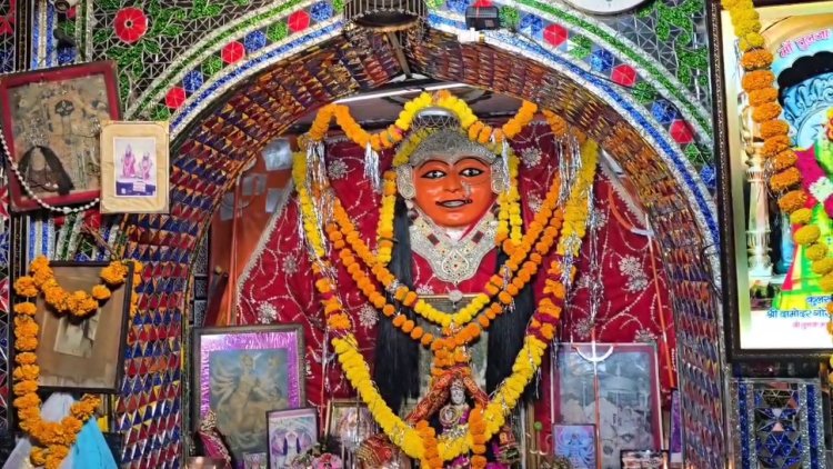 आगर मालवा में मां तुलजा भवानी को चढ़ाई 51 मीटर लंबी चुनरी