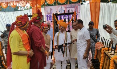 रीवा में डिप्टी सीएम राजेंद्र शुक्ल ने किया शस्त्र पूजन