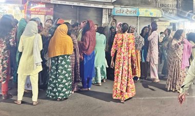 इंदौर में 30 किन्नरों ने एक साथ जहर पिया!