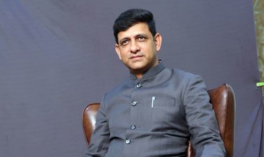 इंदौर: इंडस्ट्री हाउस पुल का निरीक्षण, महापौर भार्गव का सख्त तेवर, ठेकेदार की खिंचाई