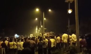 मऊगंज दुष्कर्म पीड़िता के पिता का अपहरण, देर रात हाईवे पर बैठे ग्रामीण, आक्रोशित लोगों ने किया चक्काजाम