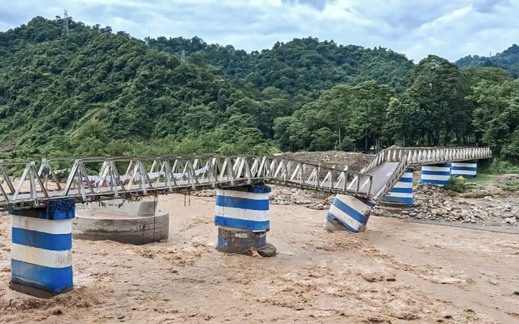 बंगाल के दार्जिलिंग में लैंडस्लाइड से भारी तबाही, अब तक 24 मौतें, कई लापता