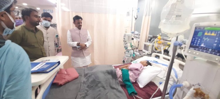 डिप्टी सीएम राजेन्द्र शुक्ल पहुंचे नागपुर कफ सिरप से बीमार बच्चों के स्वास्थ्य की जानकारी ली