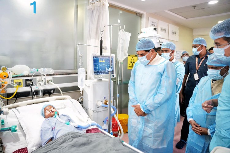 मुख्यमंत्री डॉ. यादव प्रभावित बच्चों के स्वास्थ्य का हालचाल जानने पहुंचे नागपुर