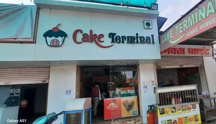 दिवाली से पहले ‘केक टर्मिनल’ पर छापा, एक्सपायरी सामग्री जब्त, जांच जारी