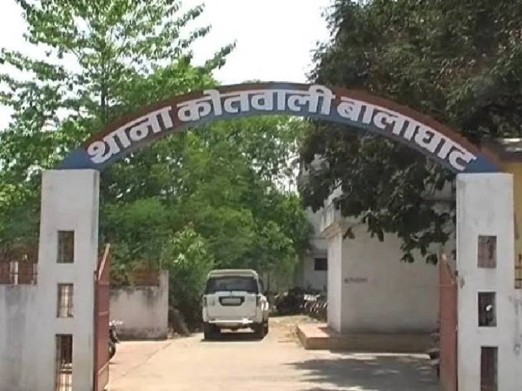 थाने से 55 लाख कैश और गहने गायब, इंचार्ज ने जुए में गंवाए 55 लाख!