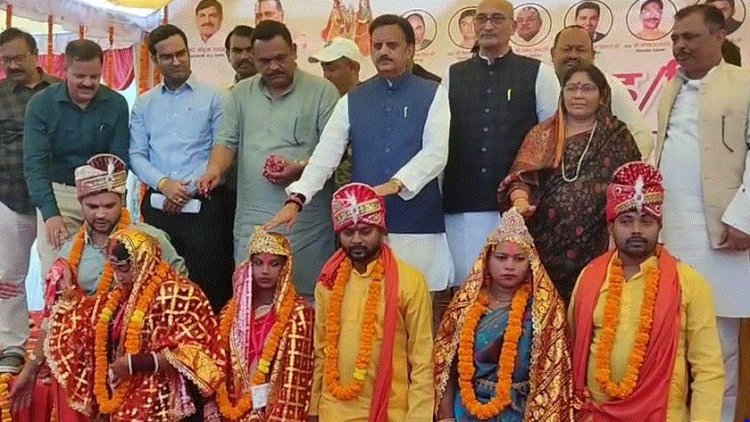 CM कन्या विवाह योजना के तहत रीवा में हुआ सामूहिक विवाह सम्मेलन