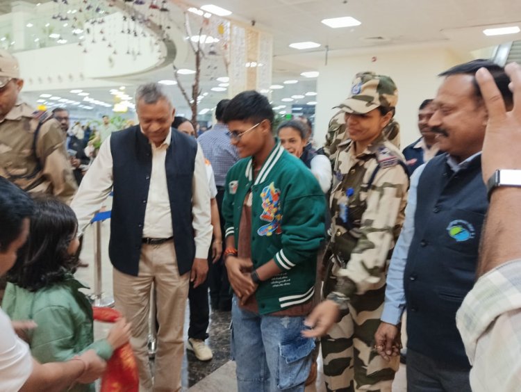 भारतीय क्रिकेट टीम की खिलाड़ी क्रांति गौड़ पहुंची भोपाल