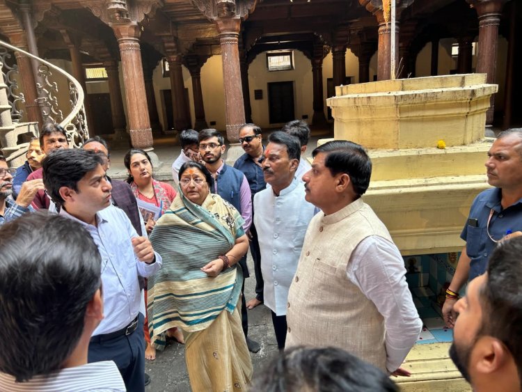 CM मोहन यादव ने इंदौर गोपाल मंदिर में किए दर्शन