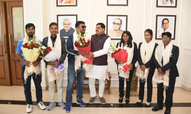 MP की वर्ल्ड चैंपियन बेटियों को 25 लाख रुपए की राशि, CM डॉ. मोहन यादव ने किया सम्मानित