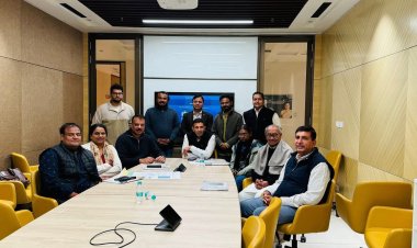 दिल्ली में कांग्रेस की बड़ी बैठक:दिग्विजय सिंह ने चुनावी पारदर्शिता पर दिये दिशा-निर्देश