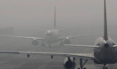 दिल्ली- NCR में घने कोहरे की मार: 40 फ्लाइट रद, 200 से अधिक डिले, ट्रेन सेवा भी प्रभावित