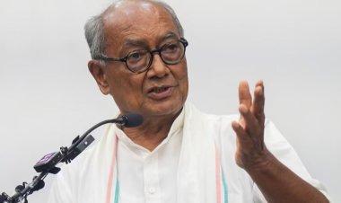 RSS की तारीफ क्यों कर रहे दिग्विजय सिंह, तस्वीर से किसे दिया संदेश