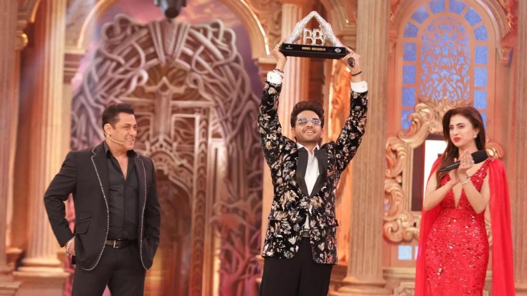 बिग बॉस 19 के विनर बने गौरव खन्ना 50 लाख रुपए कैश प्राइज मिला