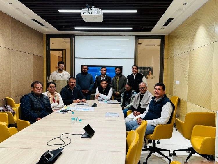 दिल्ली में कांग्रेस की बड़ी बैठक:दिग्विजय सिंह ने चुनावी पारदर्शिता पर दिये दिशा-निर्देश