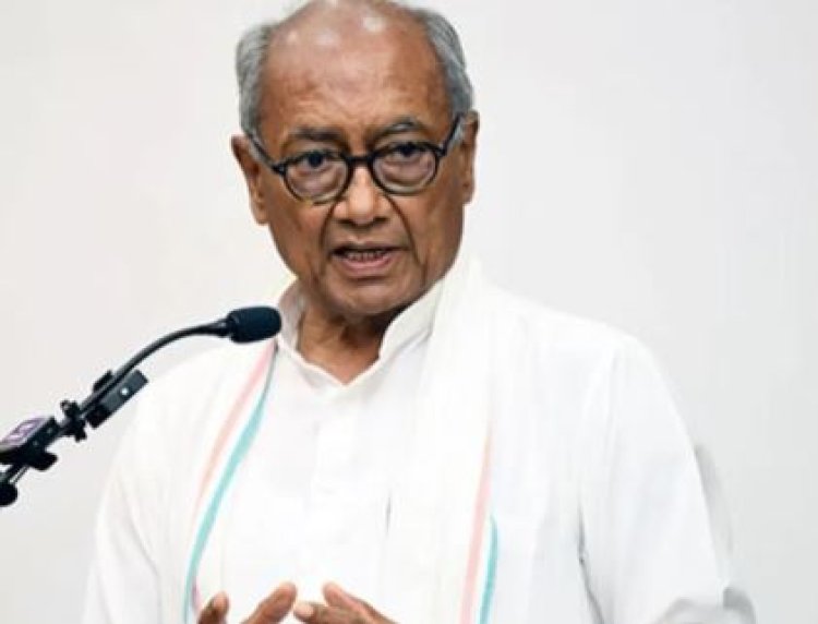 बांग्लादेश में हिंदुओं पर हमले भारत की राजनीति का नतीजा: दिग्विजय सिंह