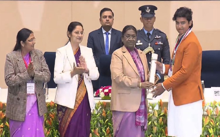 बाल पुरस्कार से सम्मानित हुए बिहार के वैभव सूर्यवंशी, राष्ट्रपति बोलीं- ''ये बस शुरुआत है''