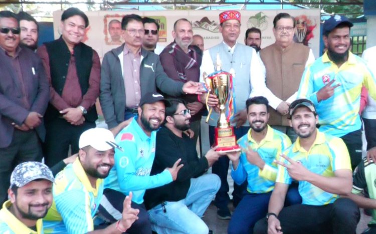 अखिल भारतीय क्रिकेट टूर्नामेंट: डॉ रजा क्रिकेट क्लब और रफेल इलेवन के बीच हुआ फाइनल, 41 रन से जीती डॉ. रजा इलेवन