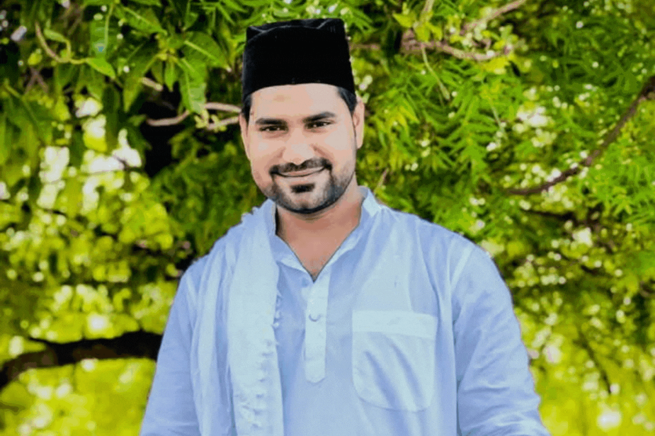 सटोरिया आजाद खान के भाई पर FIR, आत्महत्या मामले में दबाव का आरोप