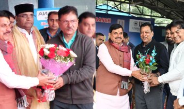 CM डॉ. मोहन यादव ने इंटर प्रेस क्रिकेट टूर्नामेंट का किया शुभारंभ