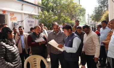 नगर निगम रीवा ने बकायादारों पर की सख्त कार्रवाई, मौके पर जमा हुआ टैक्स