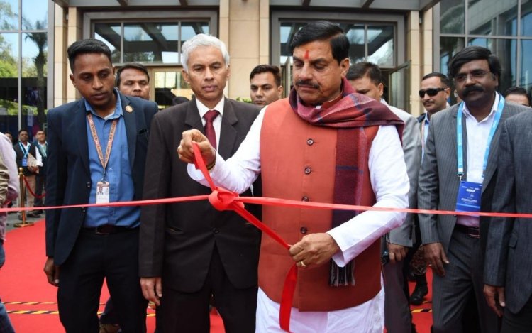 MP रीजनल AI इम्पैक्ट कॉन्फ्रेंस 2026, मुख्यमंत्री डॉ. मोहन यादव ने प्रदर्शनी का शुभारंभ कर अवलोकन किया