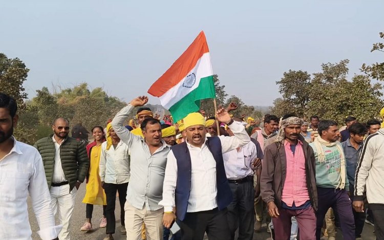 बरदहा घाटी में गणतंत्र दिवस पर आदिवासियों ने शुरू किया जेल भरो आंदोलन