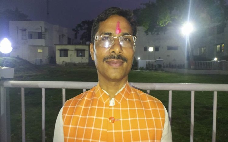 मनगवां विधायक नरेंद्र प्रजापति पर जानलेवा हमला, जान से मारने की धमकी भी दी, वीडियो वायरल