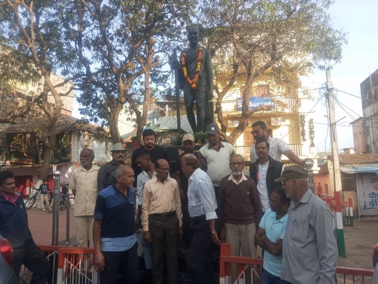 गांधी की 78वीं पुण्यतिथि पर नगर कांग्रेस ने दी श्रद्धांजलि, सत्य-अहिंसा के मार्ग पर चलने का आह्वान