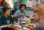 Gen Z New Trend: स्क्रीन से दूर, सोलो डेट्स और इंटरैक्टिव डाइनिंग की ओर